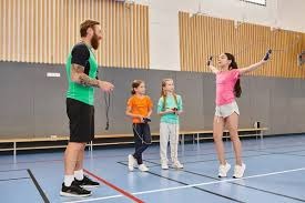 水谷瞬首局开轰！对早川隆久再度开炮 本季首支首打席全垒打助火腿先驰得点｜日职